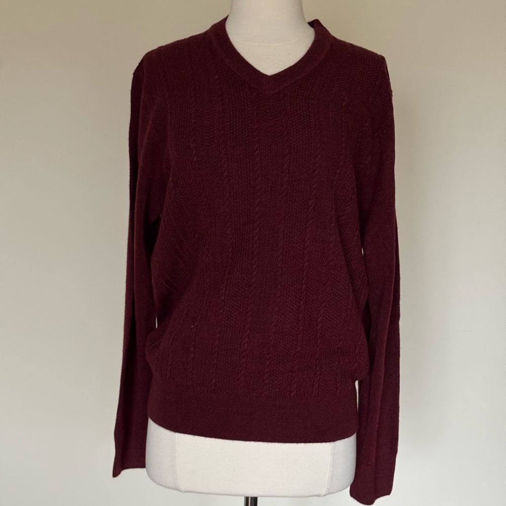 Dockers men’s Deep Red V-Neck Sweater